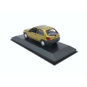 Ford Fiesta 1995 gold metallic - skala 1:43 - Maxichamps
